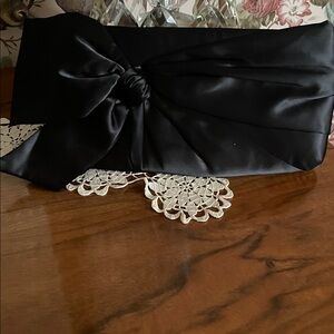 Unbranded Black Satin clutch with fashion bow  o/s